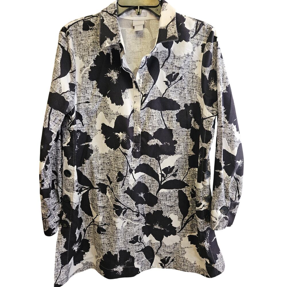 Chico's Size 2 blouse no iron chic stretch bold print US Size 12